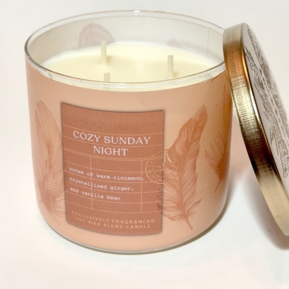 COZY SUNDAY NIGHT 3-Wick Candle - Picture 2 of 5